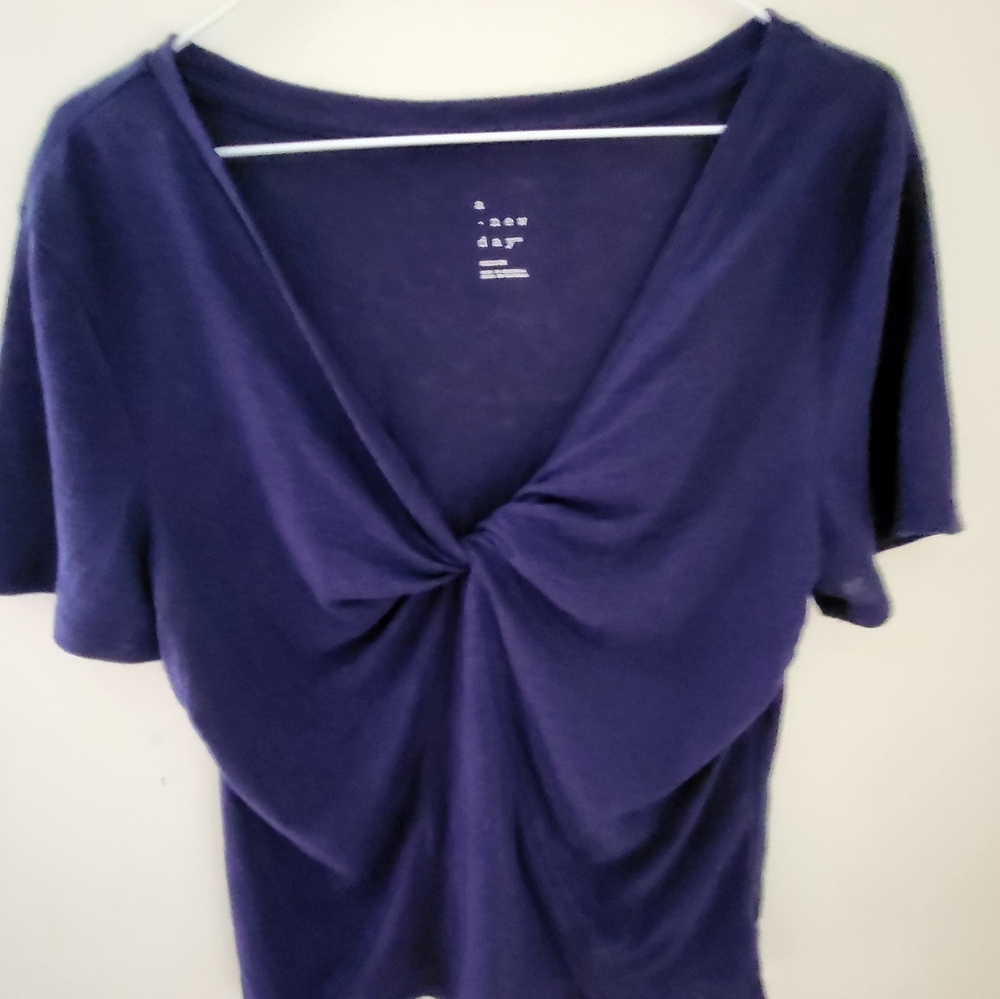 A NEW DAY NWT WOMENS MEDIUM TOP